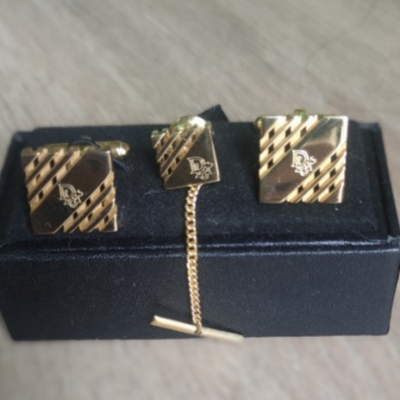Cufflinks and pins DI01